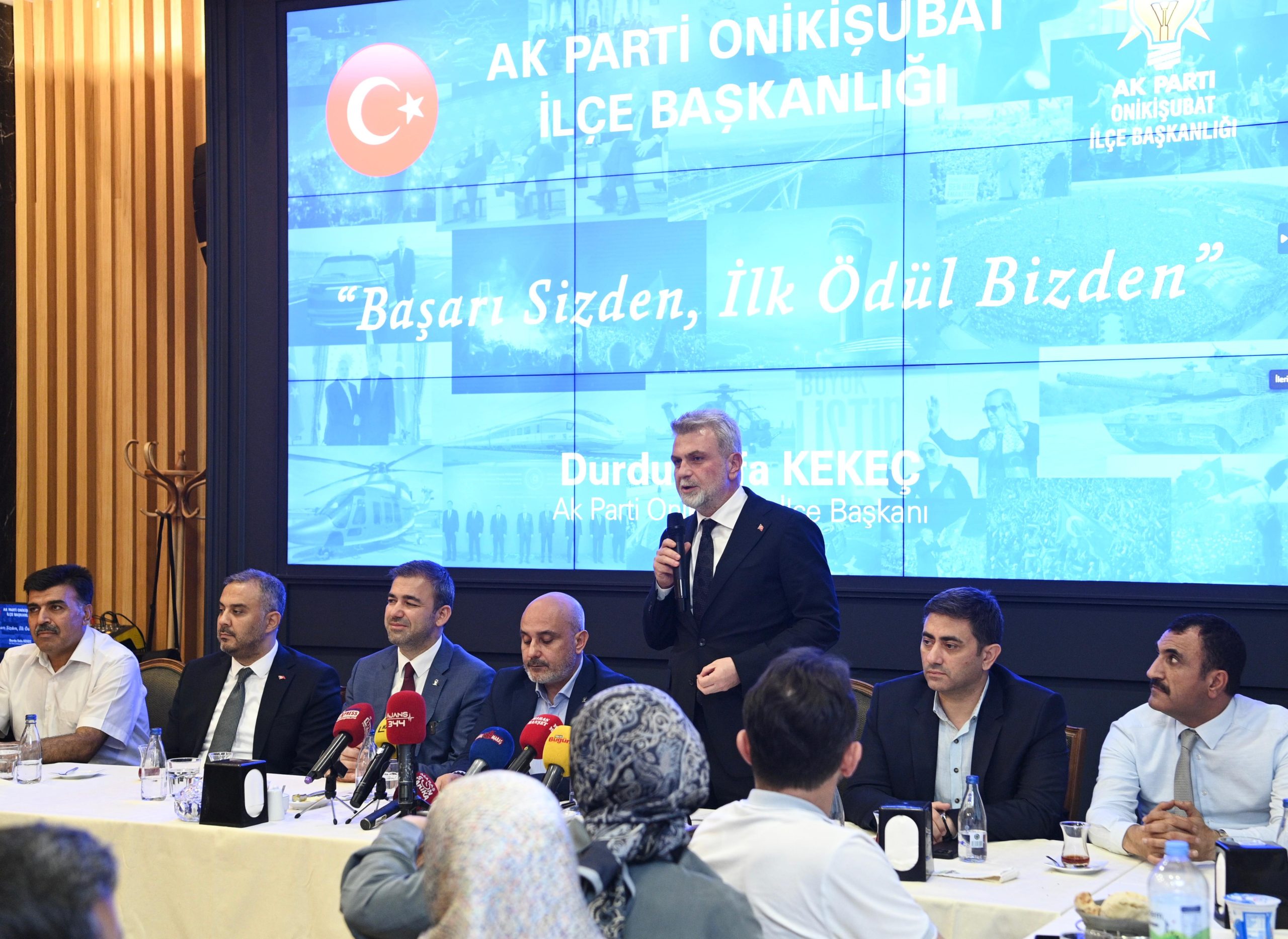 Başkan Fırat Görgel; “Gayretimiz; Yavrularımız İçin Daha Yaşanabilir Bir Kahramanmaraş” Bursluluk sınavında 500 tam puan alan öğrenciler ve aileleriyle bir