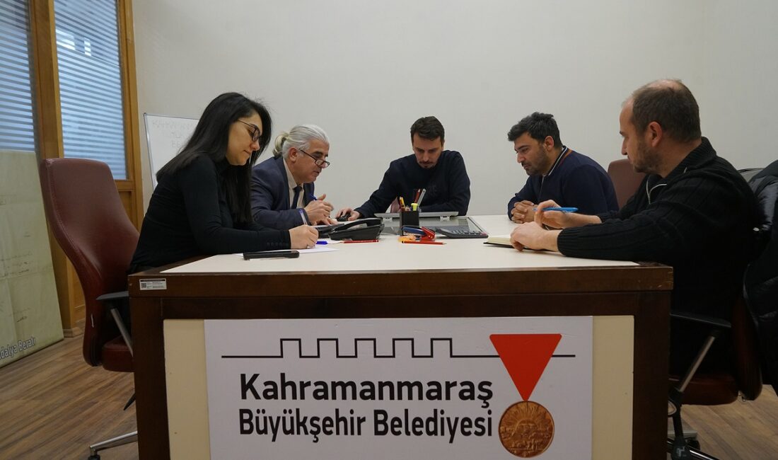 Büyükşehir’den Doğukent’e Dev Yol Yatırımı Büyükşehir Belediyesi, Dulkadiroğlu Doğukent bölgesinde inşa faaliyetleri ve altyapı imalatları
