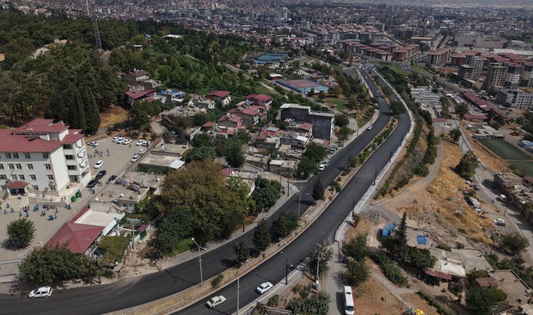 Büyükşehir, Ali Sezal Bulvarı’nı 94 Milyon TL’lik Yatırımla Yeniledi Büyükşehir Belediyesi, şehir merkezinde doğu ile batı aksını birleştiren Ali
