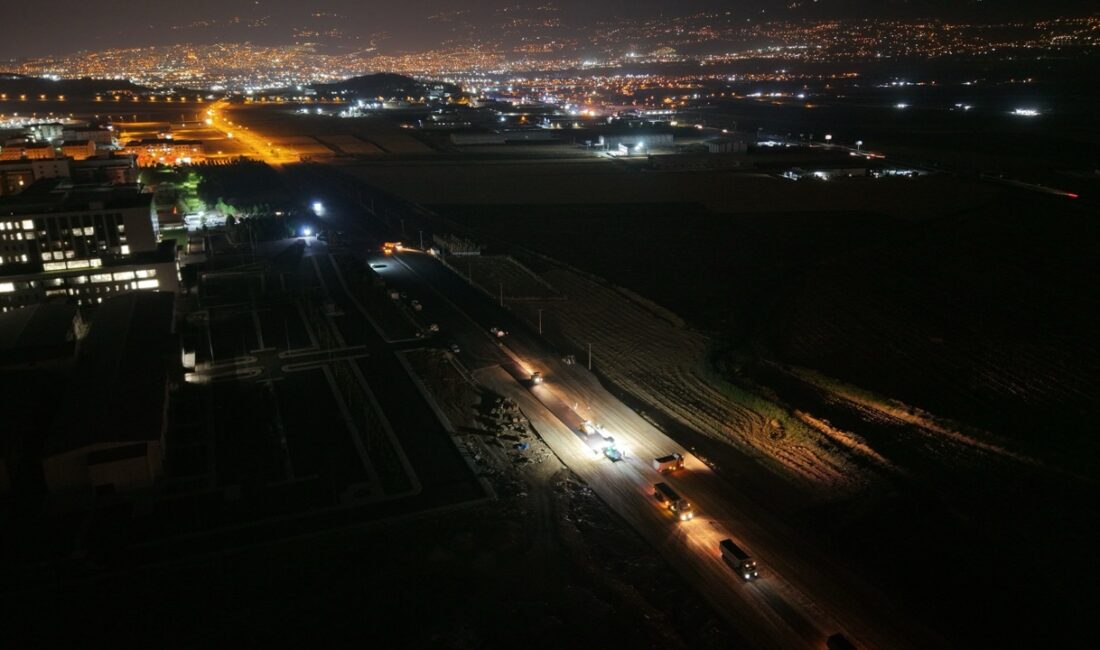 Büyükşehir, Hastane Yollarındaki Dönüşümünü Gece Gündüz Sürdürüyor Büyükşehir Belediyesi, Necip Fazıl Şehir Hastanesi ve yanına inşa edilen