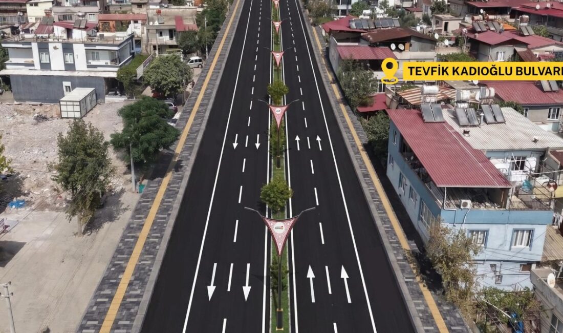 Büyükşehir’den Tevfik Kadıoğlu Bulvarı’nda Ulaşımı İyileştirecek Müdahale Büyükşehir Belediyesi, Tevfik Kadıoğlu Bulvarı’nda ilk etap asfalt çalışmasına başladı.