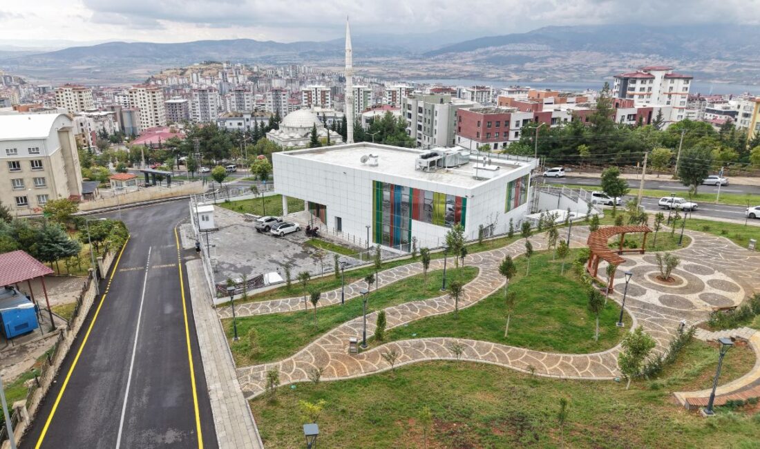 Büyükşehir’in Çocuk Sanat Merkezi’nde Eğitim Heyecanı Başlıyor Büyükşehir Belediyesi tarafından Binevler Mahallesi’nde hayata geçirilen Cahit Zarifoğlu Çocuk