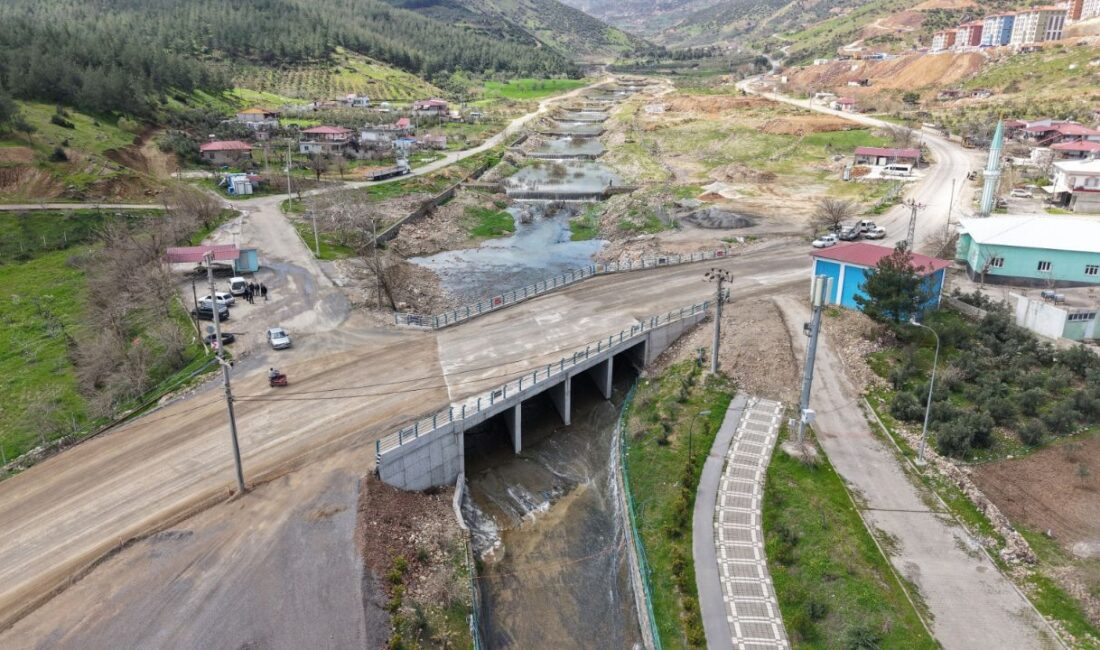 Büyükşehir’in Ulaşım Yatırımları Büyüyerek Sürüyor: 43 Köprü ve Menfez Büyükşehir Belediyesi, Başkan Fırat Görgel öncülüğünde köprü ve menfez yatırımlarını
