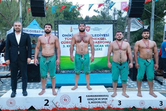 20 yıl sonra Kertmen’de kurulan er meydanının başpehlivanları belli oldu 3. Kertmen Karakucak ve Şalvar Güreşi Festivali, Onikişubat Belediyesi ve