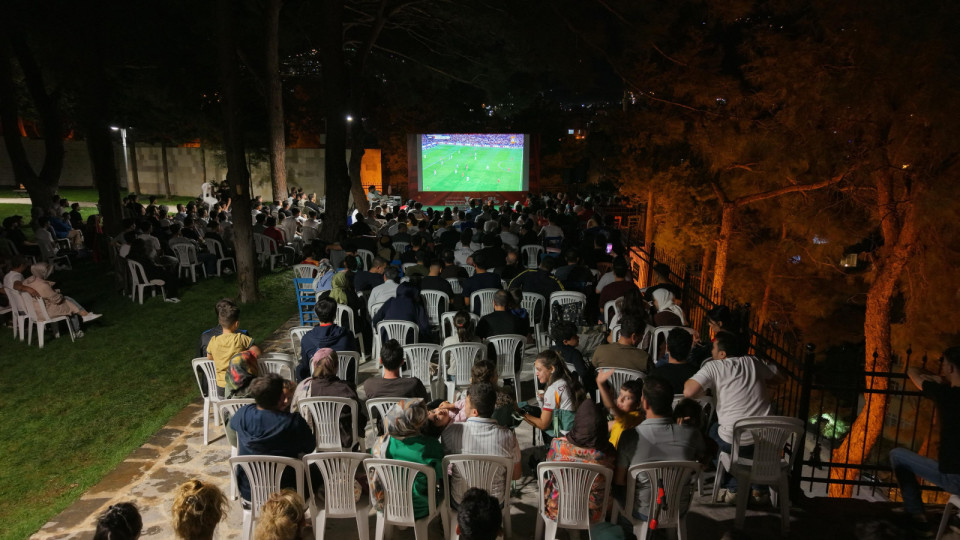Büyükşehir, Milli Maç Heyecanını Kahramanmaraş Kalesi’ne Taşıdı Büyükşehir Belediyesi, A Milli Futbol Takımı’nın Fransa ile oynadığı UEFA