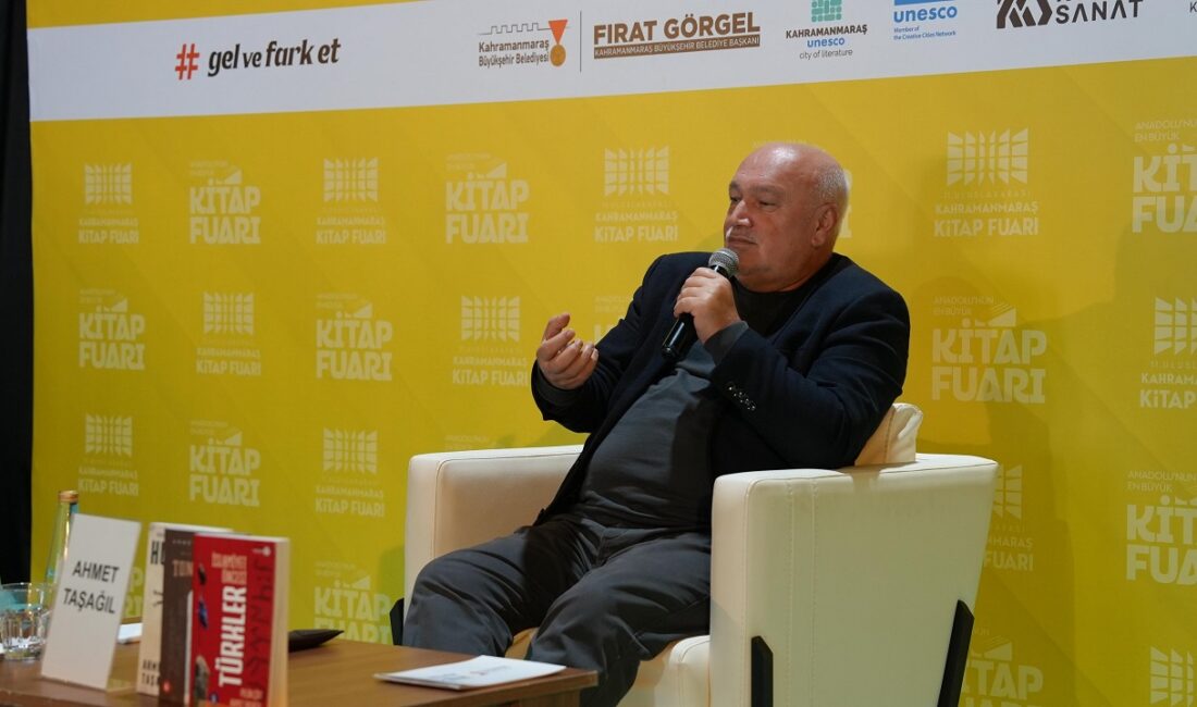 Büyükşehir’in Kitap Fuarında Ahmet Taşağıl ile Eski Türk Tarihine Yolculuk Büyükşehir Belediyesinin 11. Uluslararası Kahramanmaraş Kitap Fuarı’nda okurlarla buluşan Prof.