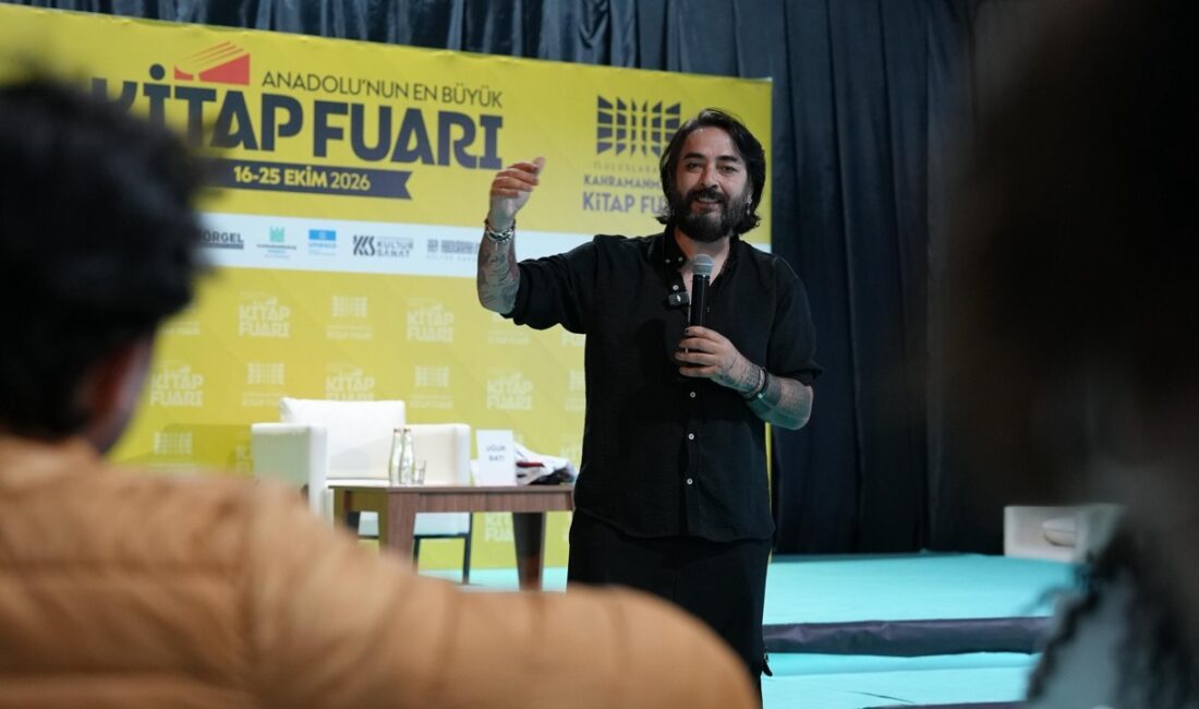 Kitap Fuarı’nda Uğur Batı’dan Bireysel ve Toplumsal Gelişim Söyleşisi Büyükşehir Belediyesi tarafından “Gel ve Fark Et” temasıyla düzenlenen Uluslararası
