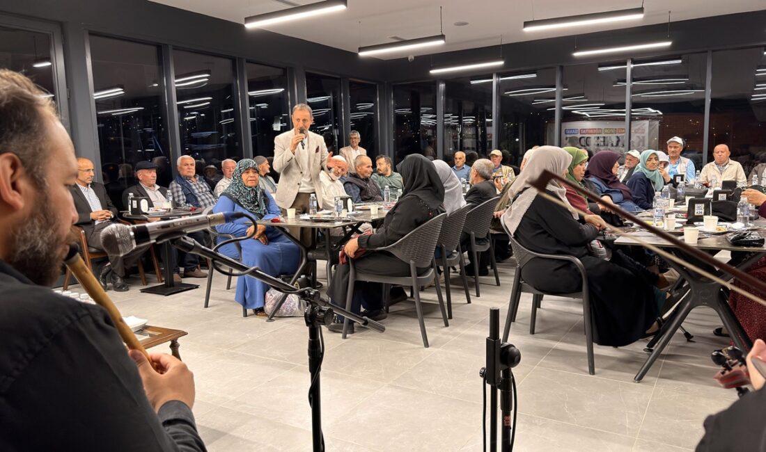 Büyükşehir, Şehrin Ulu Çınarlarını Kalede Müzik ve Neşeyle Buluşturdu Büyükşehir Belediyesi, şehrin ulu çınarlarını Kahramanmaraş Kalesi’nde düzenlediği özel programda