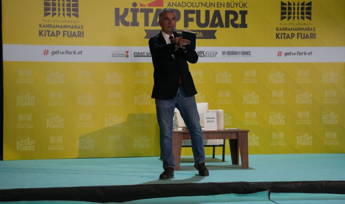 Usta Gazeteci Hakan Çelik, Kitap Fuarı’nda Gençlere Seslendi Büyükşehir Belediyesinin Kitap Fuarı’nda gençlerle bir araya gelen usta gazeteci