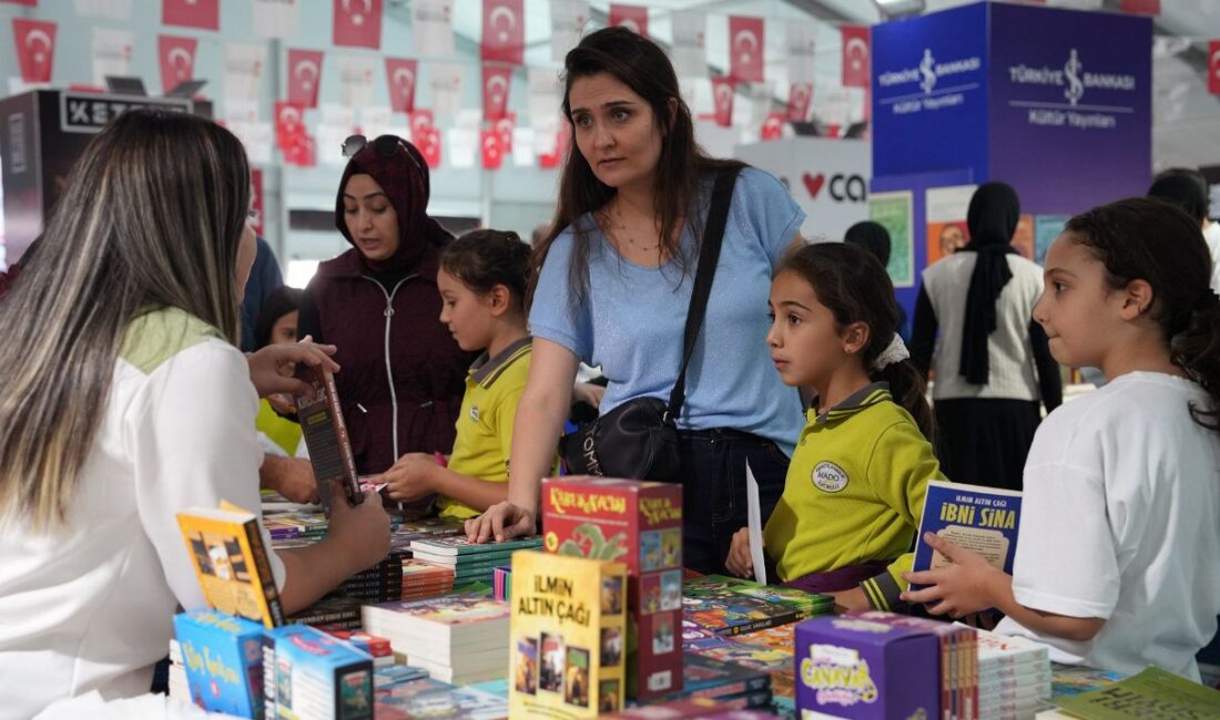 Okuma Alışkanlığı Anadolu’nun En Büyük Kitap Fuarı’nda Güçleniyor Büyükşehir Belediyesinin ev sahipliğinde düzenlenen 11. Uluslararası Kahramanmaraş Kitap Fuarı,