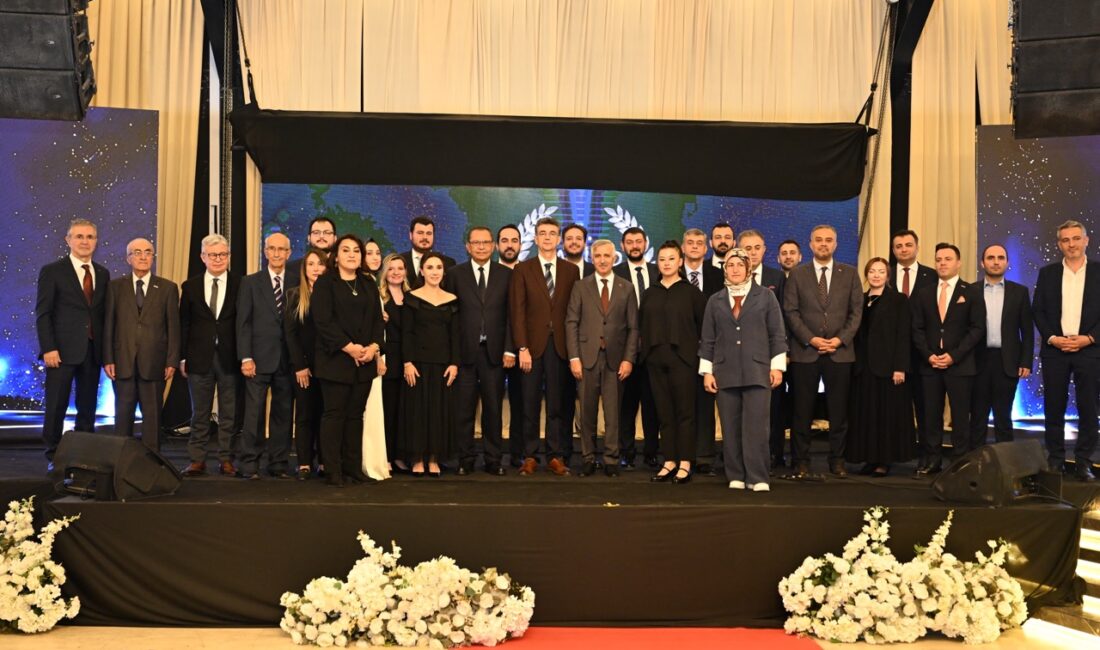 5. KASİAD Ödülleri’nde Kahramanmaraş’a Değer Katan İsimler Ödüllendirildi Kahramanmaraş Sanayici ve İş İnsanları Derneği (KASİAD) tarafından bu yıl