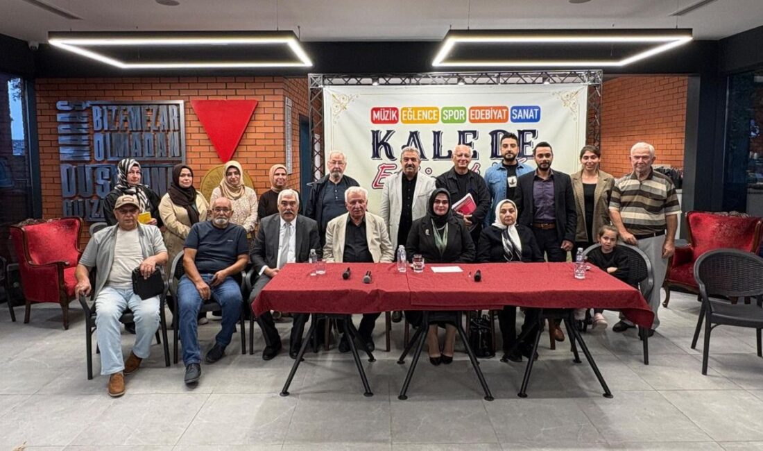 Özturan ve Yener’in Edebî Mirasları Kahramanmaraş Kalesi’nde Anıldı Büyükşehir Belediyesi, şair ve yazar Hacı Ali Özturan ve halk