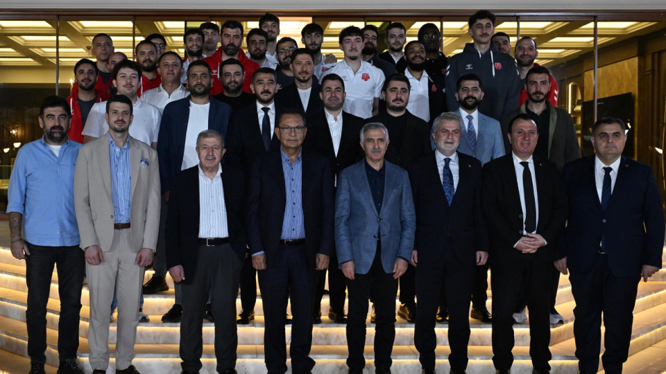 Başkan Görgel, “Basketbol Takımımız Şehrimizi En Güzel Şekilde Temsil Ediyor” Kahramanmaraş Büyükşehir Belediye Spor Kipaş İstiklal Basketbol Takımı ile bir