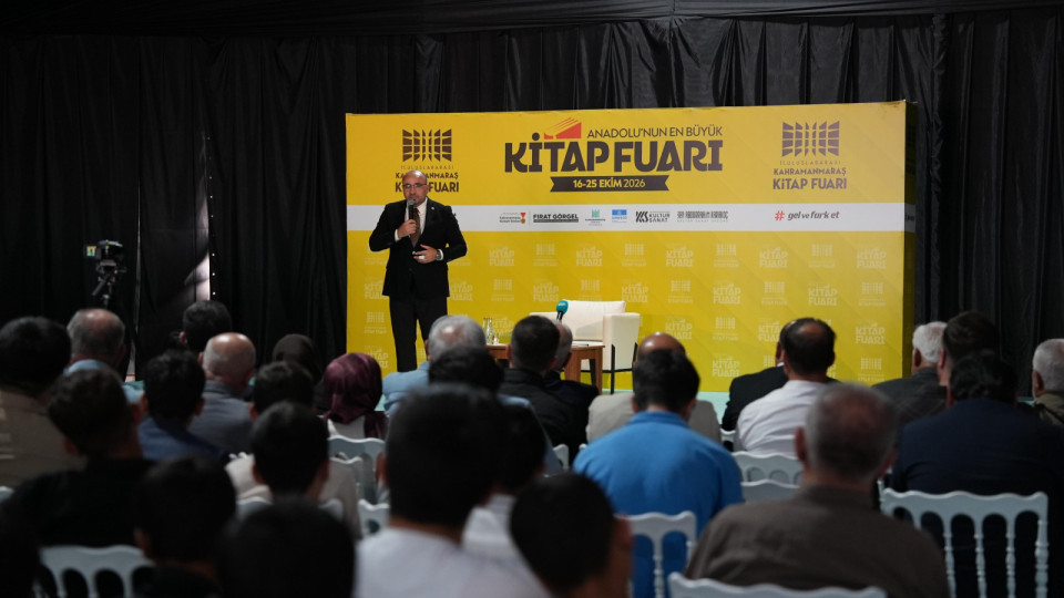 Büyükşehir Belediyesinin 11. Uluslararası Kahramanmaraş Kitap Fuarı’nın sekizinci gününde okurlarla